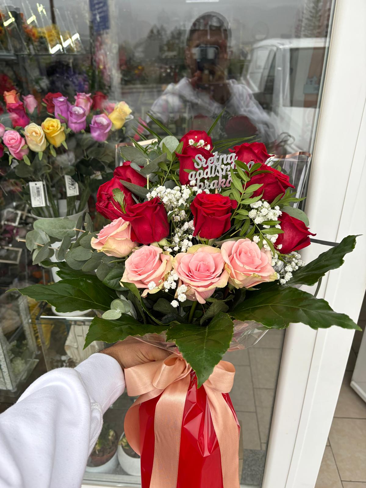 Aranžmani i poklon buketi